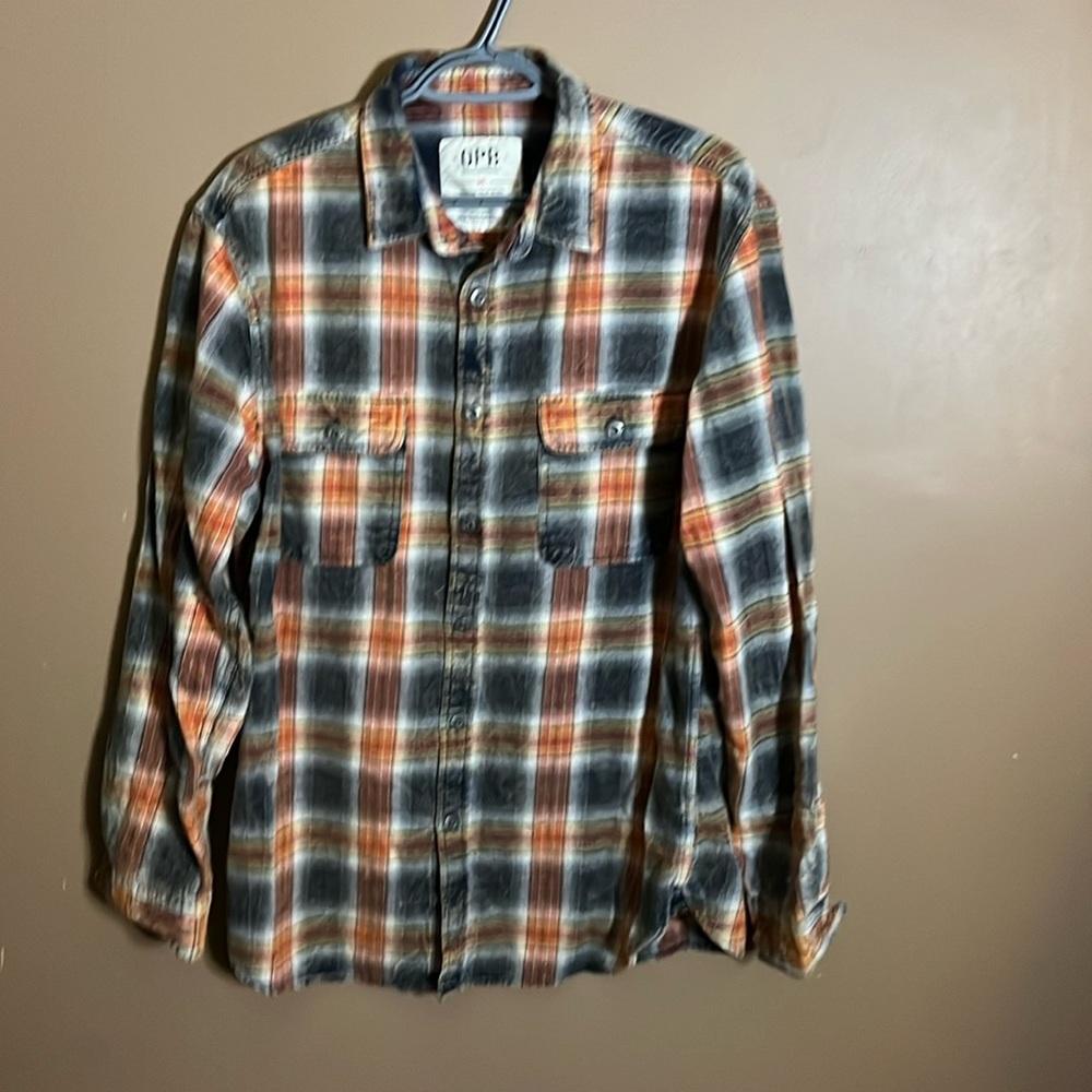 😄Checked embossed long sleeve flannel shirt. L4
